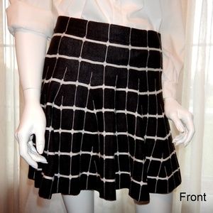 B+W Knit Circle Skirt by Candie's, Medium